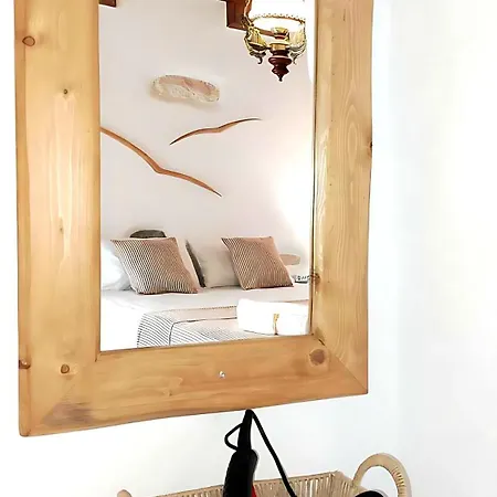 Paros Heritage Retreat by ΜΡS 아파트